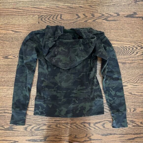 Lululemon Scuba Hoodie Incognito Camo Multi Gator Green Size 4 - Picture 7 of 11